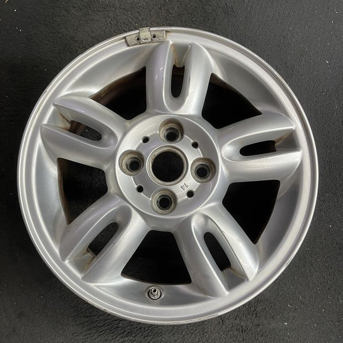 15" CLUBMAN 11-14 15x5.5, alloy, 5 twin spoke Original OEM Wheel Rim - Angle View