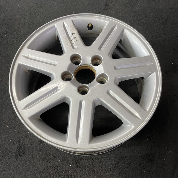 16" VOLVO 30 SERIES 09-10 16x6.5, alloy, 7 spoke, indented face Original OEM - Close-Up Detail