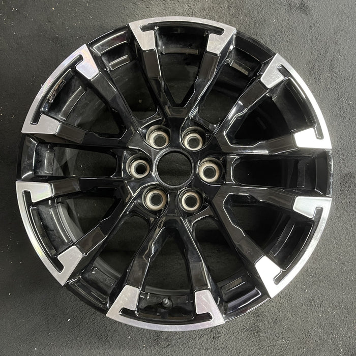 18" TRAVERSE 24 , 18x7.5, gloss black Original OEM Wheel Rim - Angle View