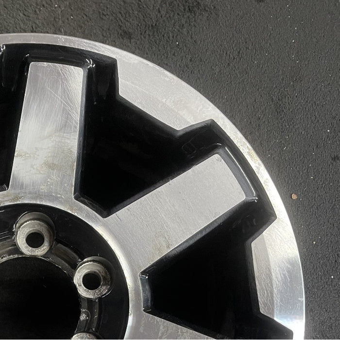 17" 4 RUNNER 17-20 17x7.5 alloy 7 spoke Original OEM Wheel Rim - Close-Up Detail