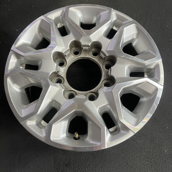18" SILVERADO 2500 PICKUP 21-24 18x8, aluminum, machined face with silver - Side Profile