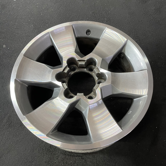 17" 4 RUNNER 10-13 17x7, alloy Original OEM Wheel Rim - Close-Up Detail