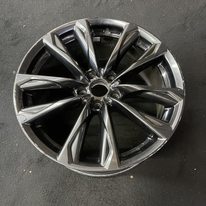 19" LEXUS IS350 21-24 19x9.5 , 5 split spoke Original OEM Wheel Rim - Close-Up Detail