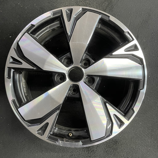 18" FORESTER 19 18x7 , w/machined face, 5 spoke Original OEM Wheel Rim - Angle View