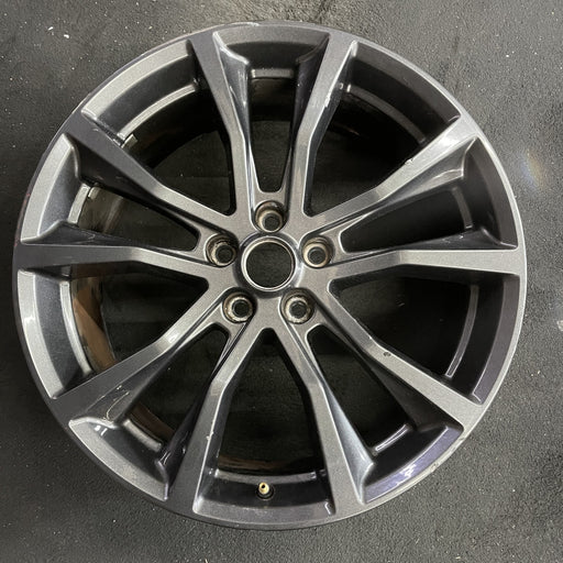 20" EXPLORER 17-19 20x8.5, , 10 spoke, , dark gray Original OEM Wheel Rim - Angle View