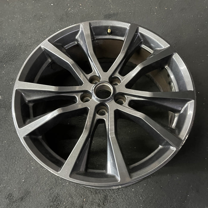 20" EXPLORER 17-19 20x8.5, , 10 spoke, , dark gray Original OEM Wheel Rim - Close-Up Detail