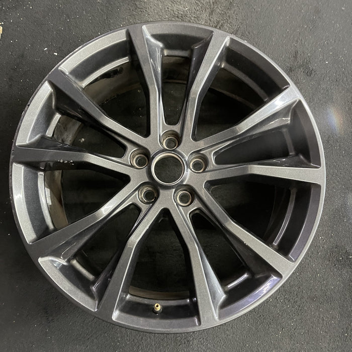 20" EXPLORER 17-19 20x8.5, , 10 spoke, , dark gray Original OEM Wheel Rim - Angle View