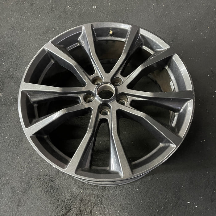 20" EXPLORER 17-19 20x8.5, , 10 spoke, , dark gray Original OEM Wheel Rim - Close-Up Detail