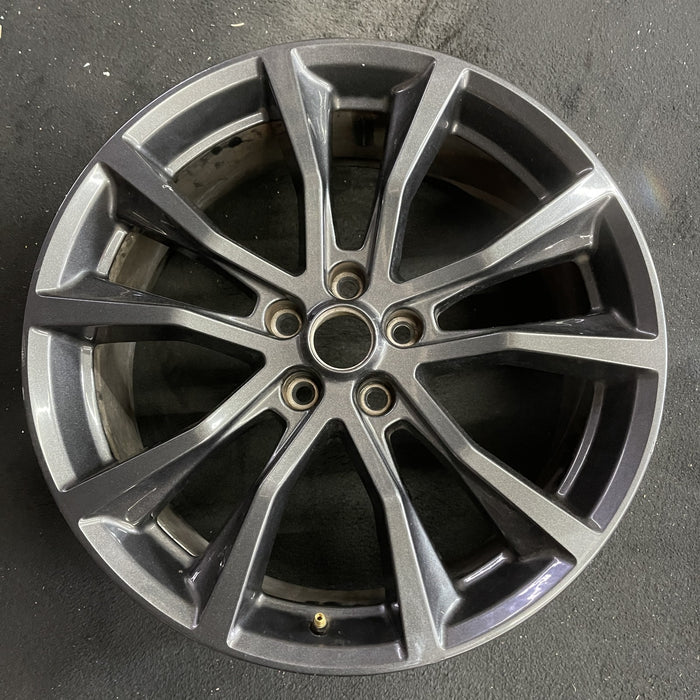 20" EXPLORER 17-19 20x8.5, , 10 spoke, , dark gray Original OEM Wheel Rim - Angle View