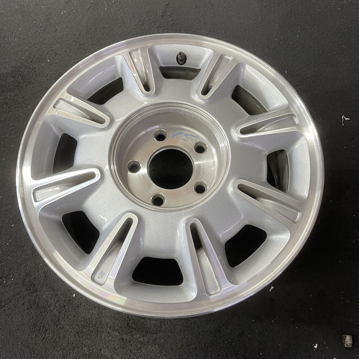 16" ELDORADO 95-96 16x7 , 8 slot Original OEM Wheel Rim - Close-Up Detail