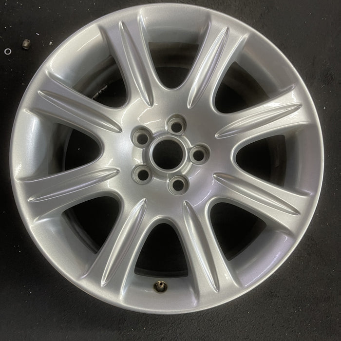 18" XJ 08-09 , 18x8 , 8 spoke Original OEM Wheel Rim - Angle View