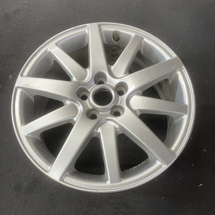 17" S TYPE 00 , 17x7.5, Original OEM Wheel Rim - Close-Up Detail