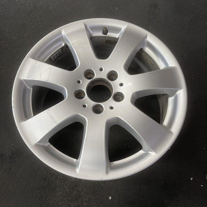 17" MERCEDES ML-CLASS 06-07 164 Type; ML350, 17x7.5 Original OEM Wheel Rim - Close-Up Detail