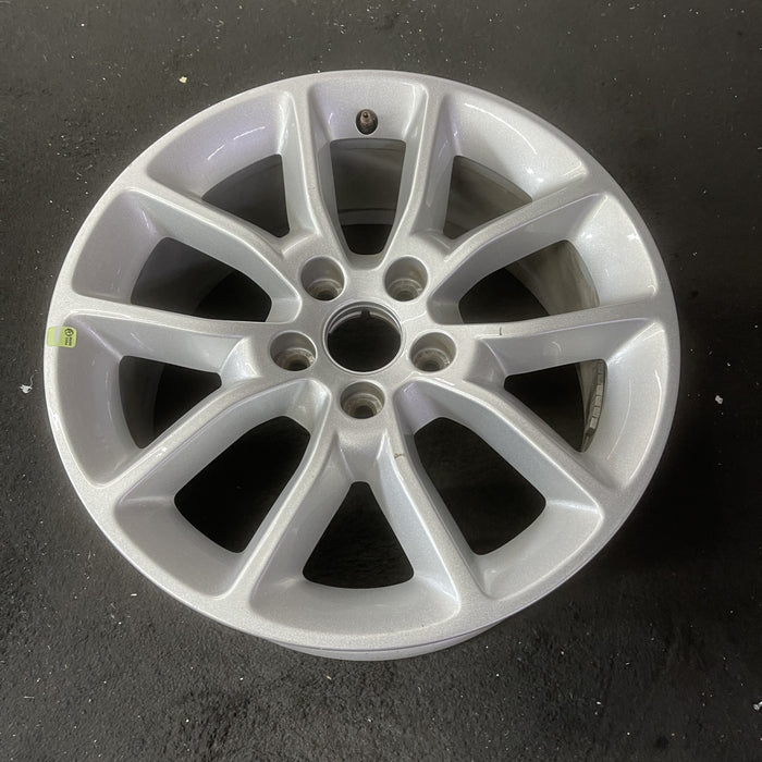 17" EDGE 13-14 17x7.5 , , , 5 Y spoke Original OEM Wheel Rim - Close-Up Detail