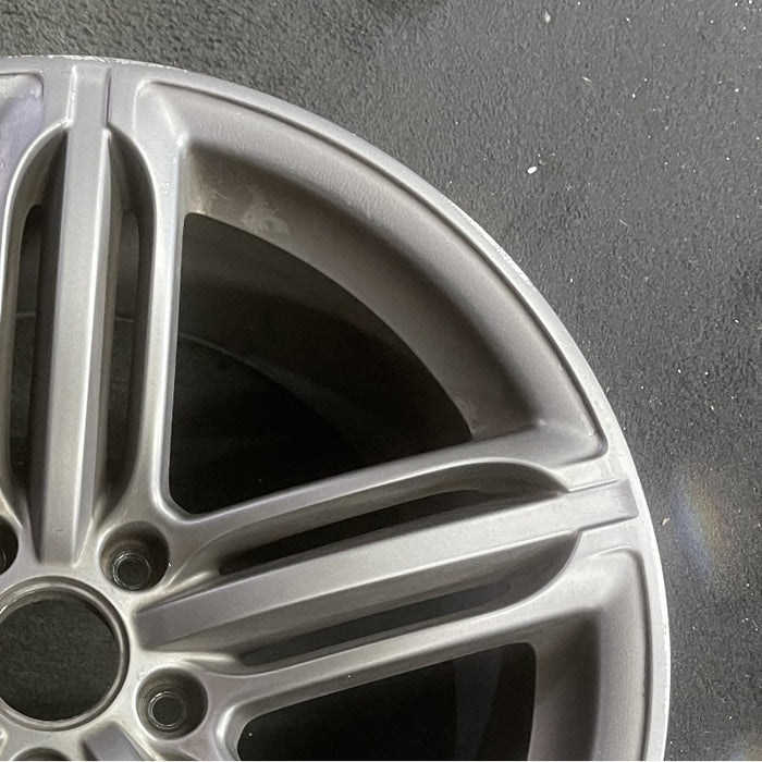 21" AUDI Q7 10-12 21x10 alloy 5-triple spoke silver finish Original OEM Wheel - Close-Up Detail