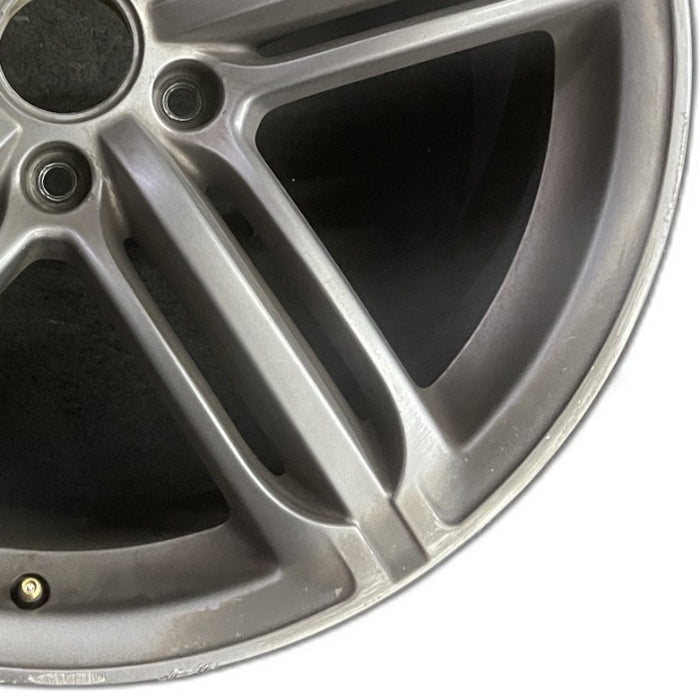 21" AUDI Q7 10-12 21x10 alloy 5-triple spoke silver finish Original OEM Wheel - Close-Up Detail