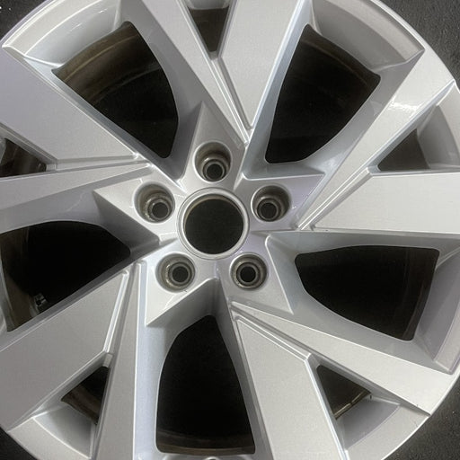18" ATLAS CROSS SPORT 20-22 18x8 silver Original OEM Wheel Rim - Angle View