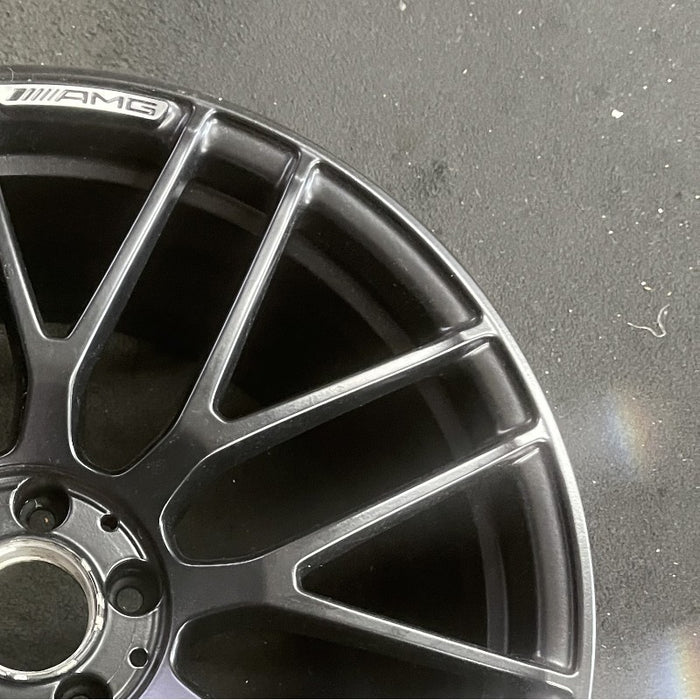 19" MERCEDES C-CLASS 17 205 Type Cv C63 19x10.5 18 spoke 9 Y spokes black with - Close-Up Detail