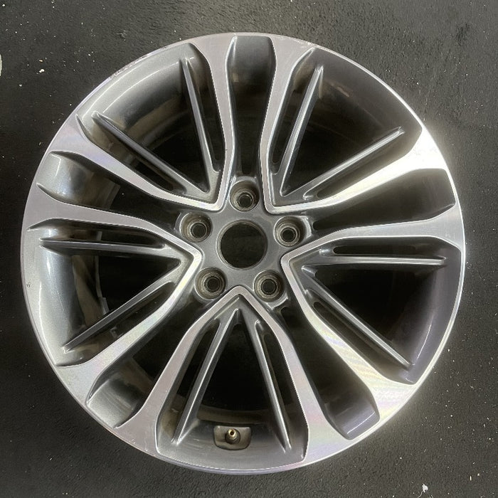18" VELOSTER 16 18x7.5 w/o body color accents; 20 spoke two te Original OEM - Additional View