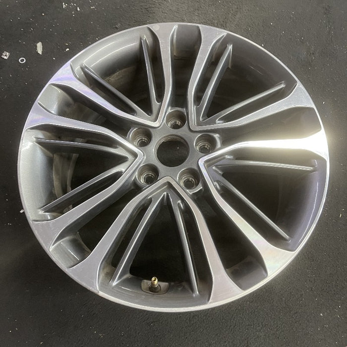 18" VELOSTER 16 18x7.5 w/o body color accents; 20 spoke two te Original OEM - View 7