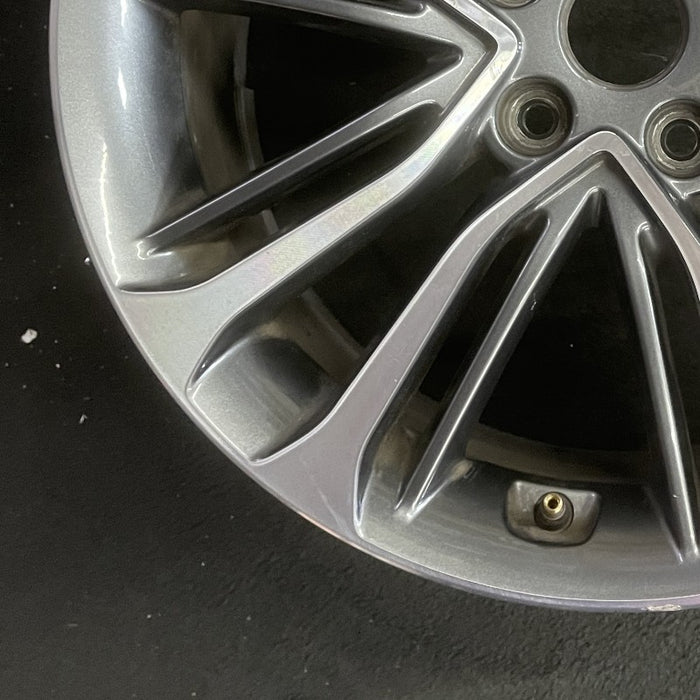 18" VELOSTER 16 18x7.5 w/o body color accents; 20 spoke two te Original OEM - Additional View