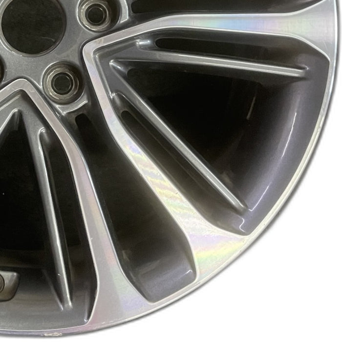 18" VELOSTER 16 18x7.5 w/o body color accents; 20 spoke two te Original OEM - Close-Up Detail