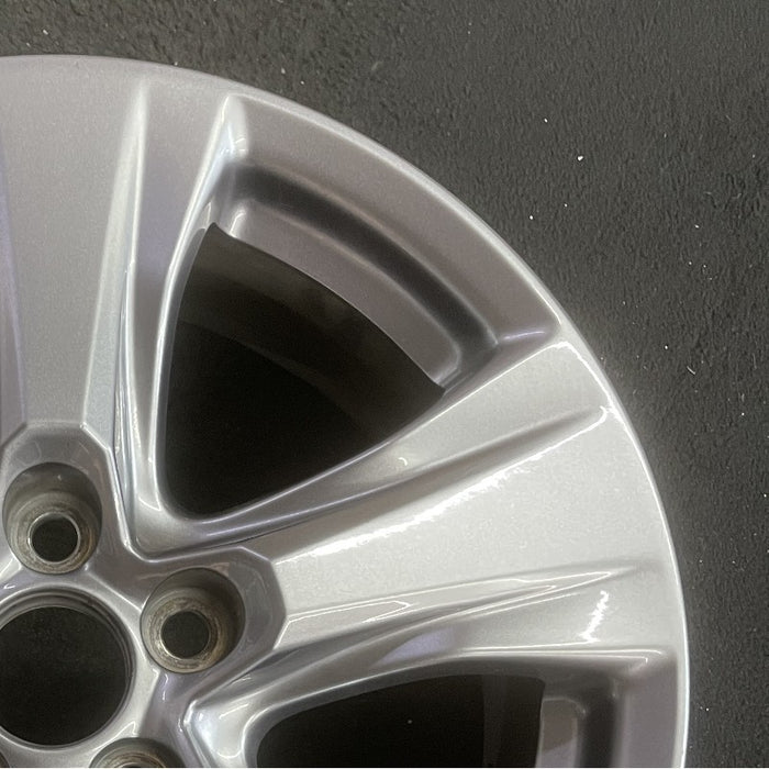 17" RAV4 19-25 17x7 alloy 5 spoke silver Original OEM Wheel Rim - Close-Up Detail