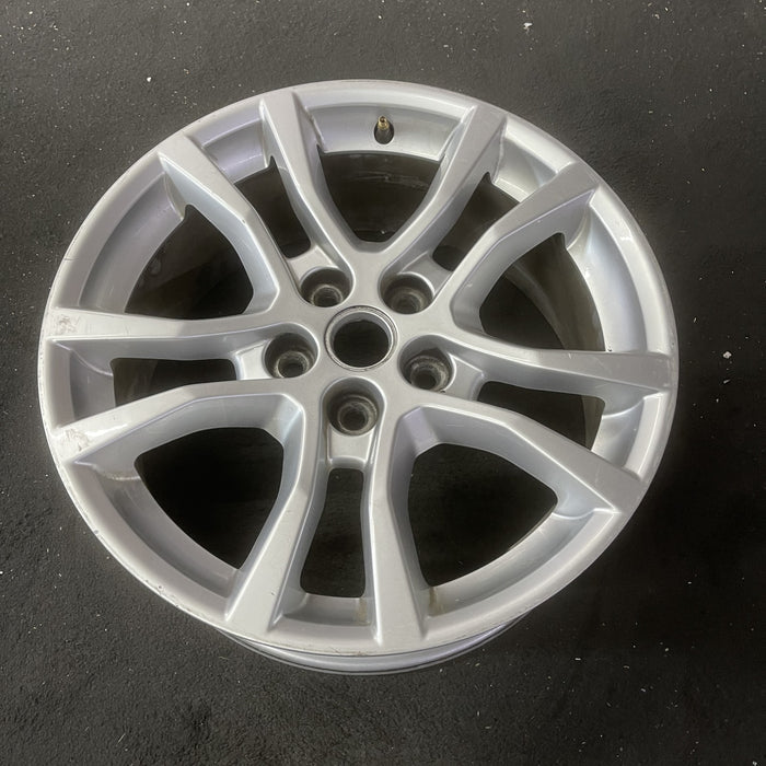 18" CAMARO 14-15 18x7.5 Original OEM Wheel Rim - Close-Up Detail