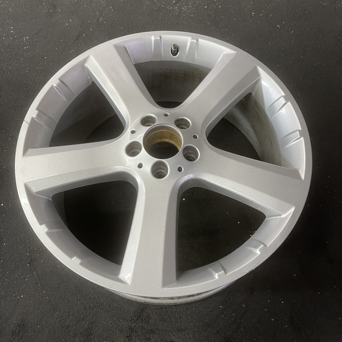20" MERCEDES GL-CLASS 09 164 Type; GL320, 20x8.5 Original OEM Wheel Rim - Close-Up Detail