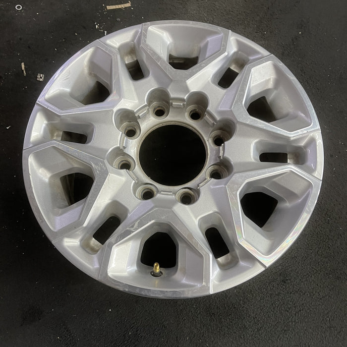 18" SILVERADO 2500 PICKUP 21-24 18x8, aluminum, machined face with silver - Side Profile