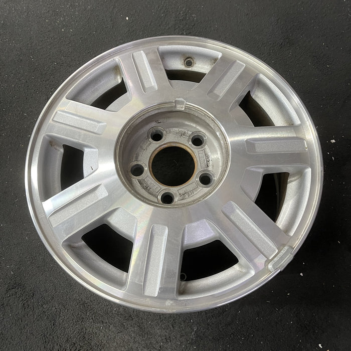 16" DEVILLE 03-05 5 lug, Base, 16x7, , silver finish Original OEM Wheel Rim - Close-Up Detail