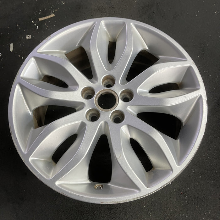 18" LR2 11-15 18x8 , Original OEM Wheel Rim - Side Profile
