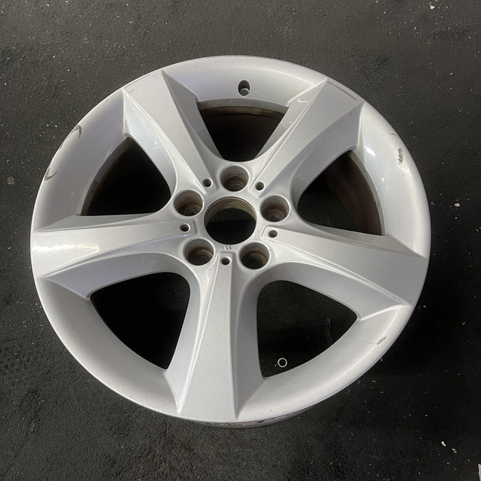 18" BMW X5 07-13 18x8.5 , 5 spoke, flat spoke Original OEM Wheel Rim - Close-Up Detail