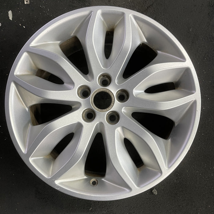 18" LR2 11-15 18x8 , Original OEM Wheel Rim - Angle View