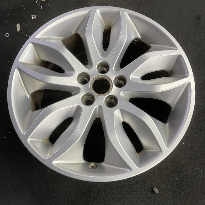 18" LR2 11-15 18x8 , Original OEM Wheel Rim - Side Profile