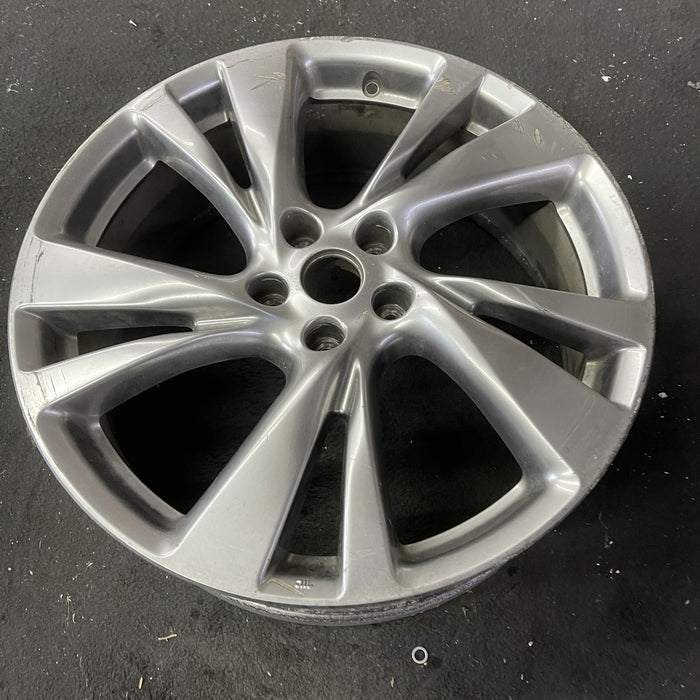 20" INFINITI JX35 13 20x7.5 , Original OEM Wheel Rim - Close-Up Detail