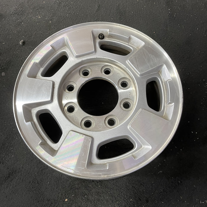 17" SIERRA 2500 PICKUP 11-13 17x7.5, aluminum Original OEM Wheel Rim - Close-Up Detail