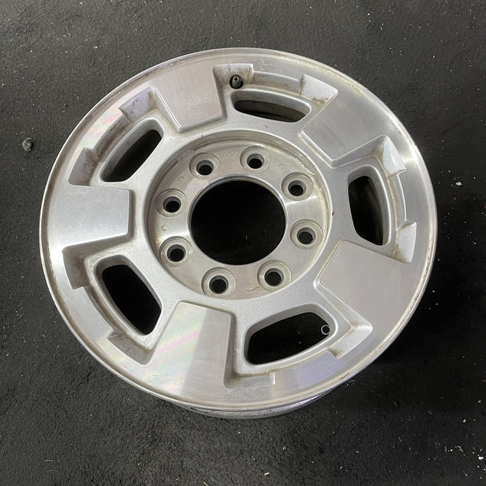 17" SIERRA 2500 PICKUP 11-13 17x7.5, aluminum Original OEM Wheel Rim - Close-Up Detail