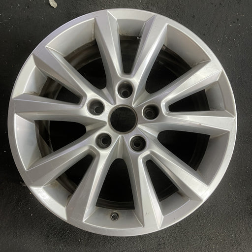 18" TOUAREG 14-15 18x8 , Original OEM Wheel Rim - Angle View