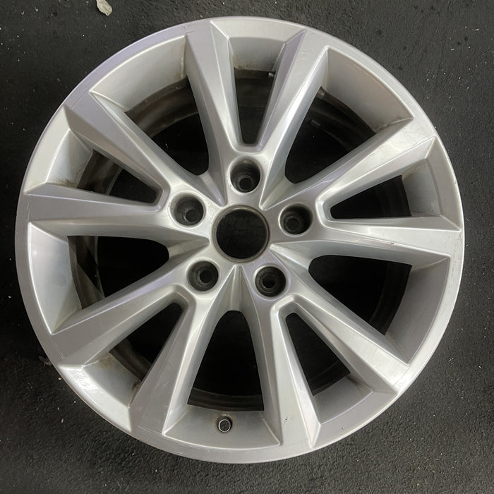 18" TOUAREG 14-15 18x8 , Original OEM Wheel Rim - Angle View