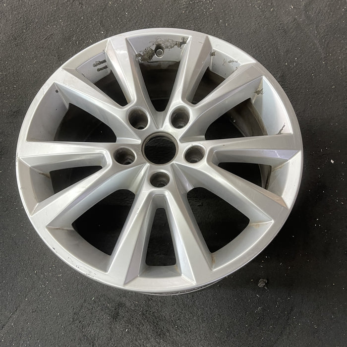 18" TOUAREG 14-15 18x8 , Original OEM Wheel Rim - Close-Up Detail
