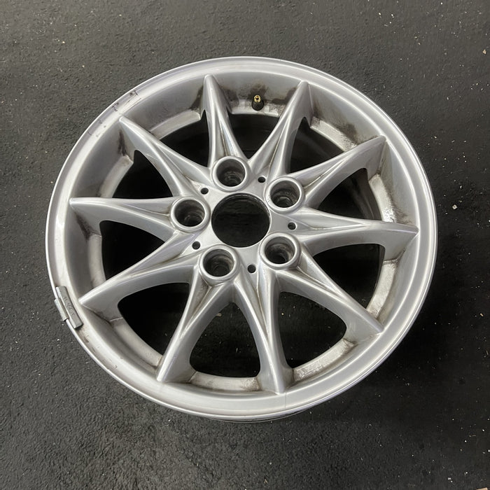 16" BMW Z4 03-05 16x7 , 10 spoke Original OEM Wheel Rim - Close-Up Detail