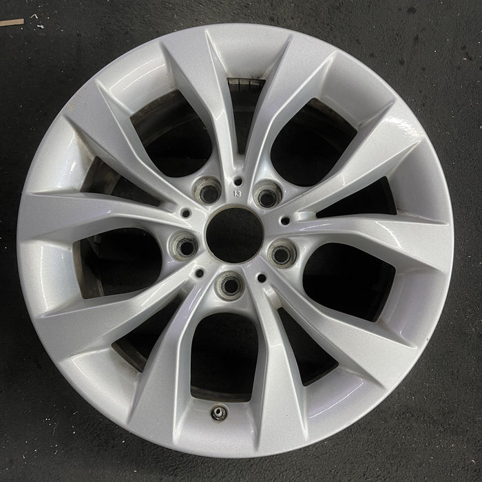 17" BMW X1 12-15 17x7.5, alloy, 5 spoke, V spoke, flat spoke edge Original OEM - Angle View