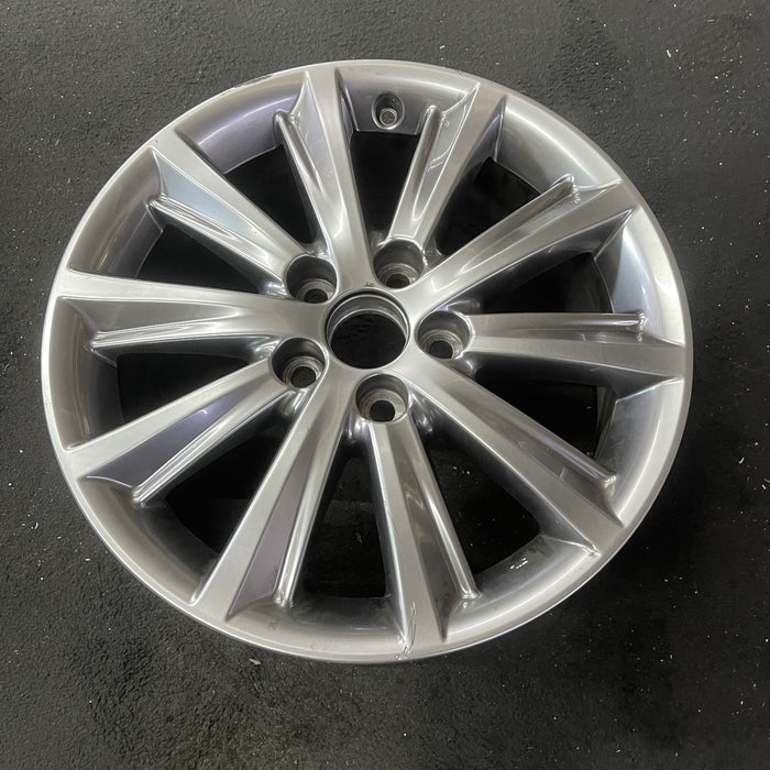 17" LEXUS ES350 10-12 17x7 , 10 spoke Original OEM Wheel Rim - Close-Up Detail