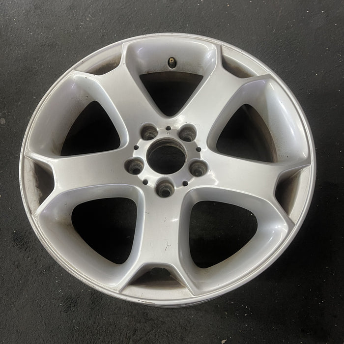18" BMW X5 01 18x8.5 , , Y spoke Original OEM Wheel Rim - Close-Up Detail