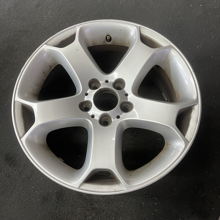 18" BMW X5 01 18x8.5 , , Y spoke Original OEM Wheel Rim - Close-Up Detail