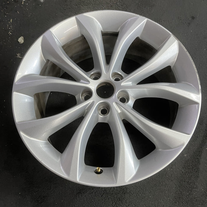 18" XF 17-19 18x8 , 5 V spoke Original OEM Wheel Rim - Side Profile