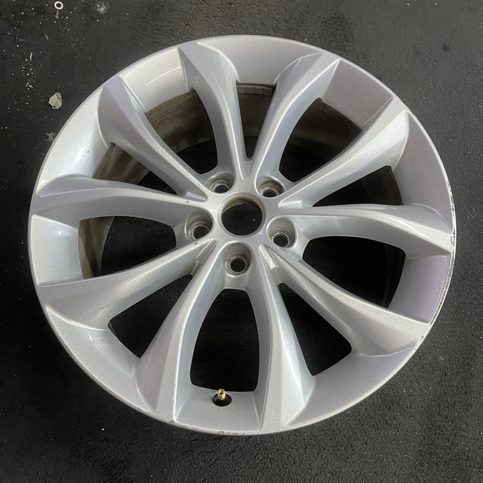 18" XF 17-19 18x8 , 5 V spoke Original OEM Wheel Rim - Side Profile