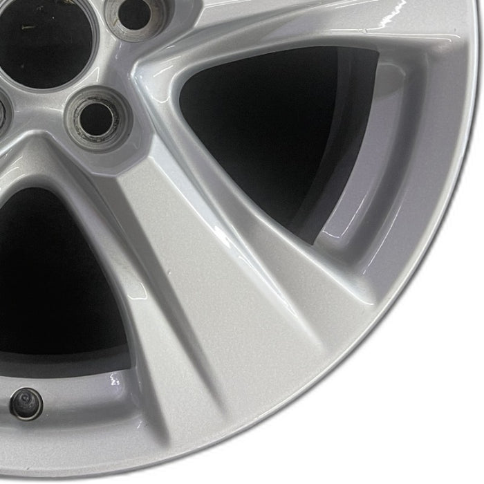 17" RAV4 19-25 17x7 alloy 5 spoke silver Original OEM Wheel Rim - Close-Up Detail
