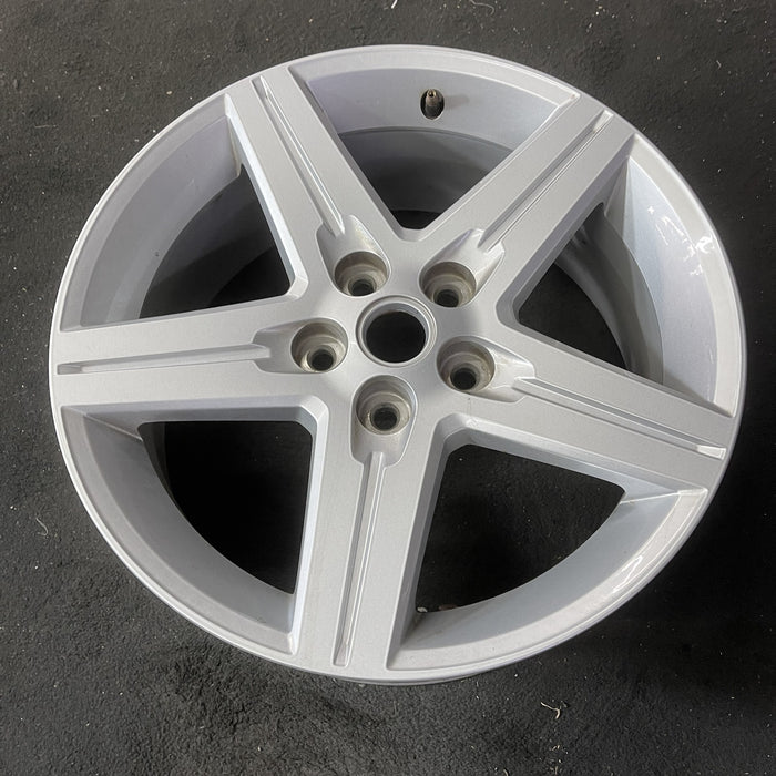 18" CAMARO 10-11 18x7.5, aluminum, Original OEM Wheel Rim - Close-Up Detail